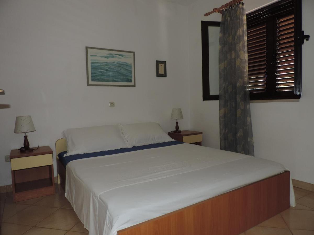 Apartmani Lavanda Pag Town Dış mekan fotoğraf