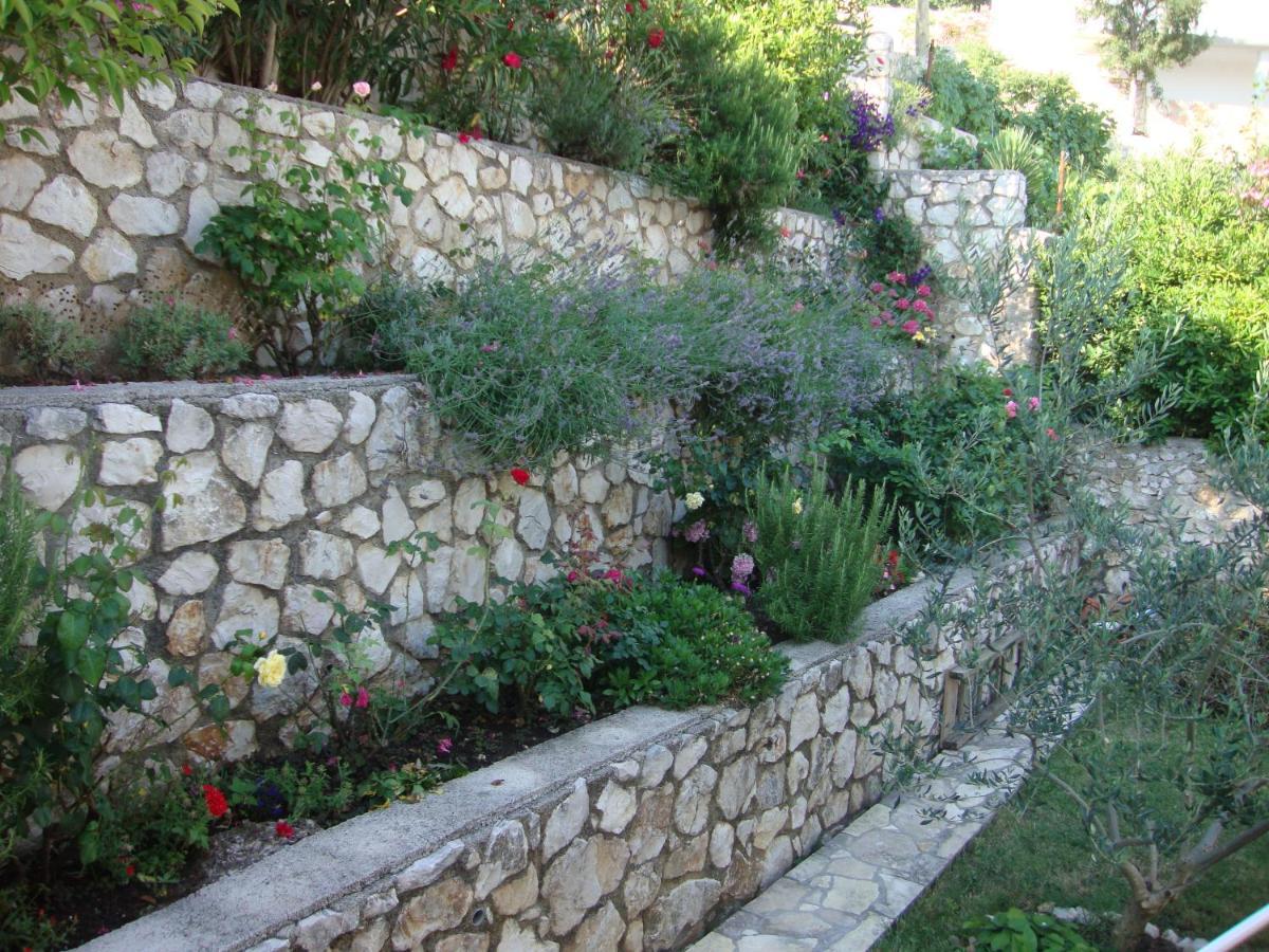 Apartmani Lavanda Pag Town Dış mekan fotoğraf