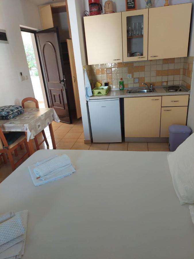 Apartmani Lavanda Pag Town Dış mekan fotoğraf
