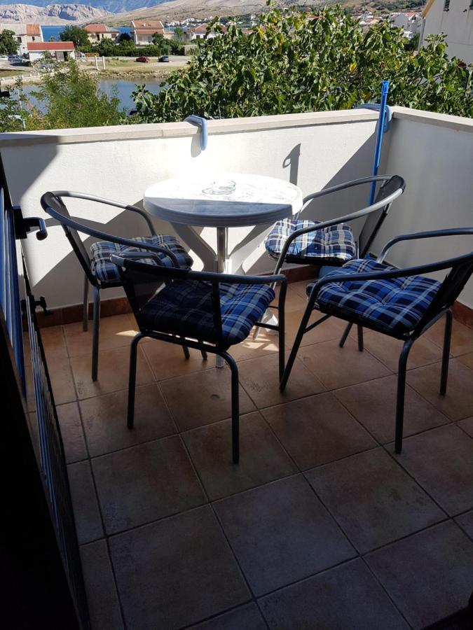 Apartmani Lavanda Pag Town Oda fotoğraf