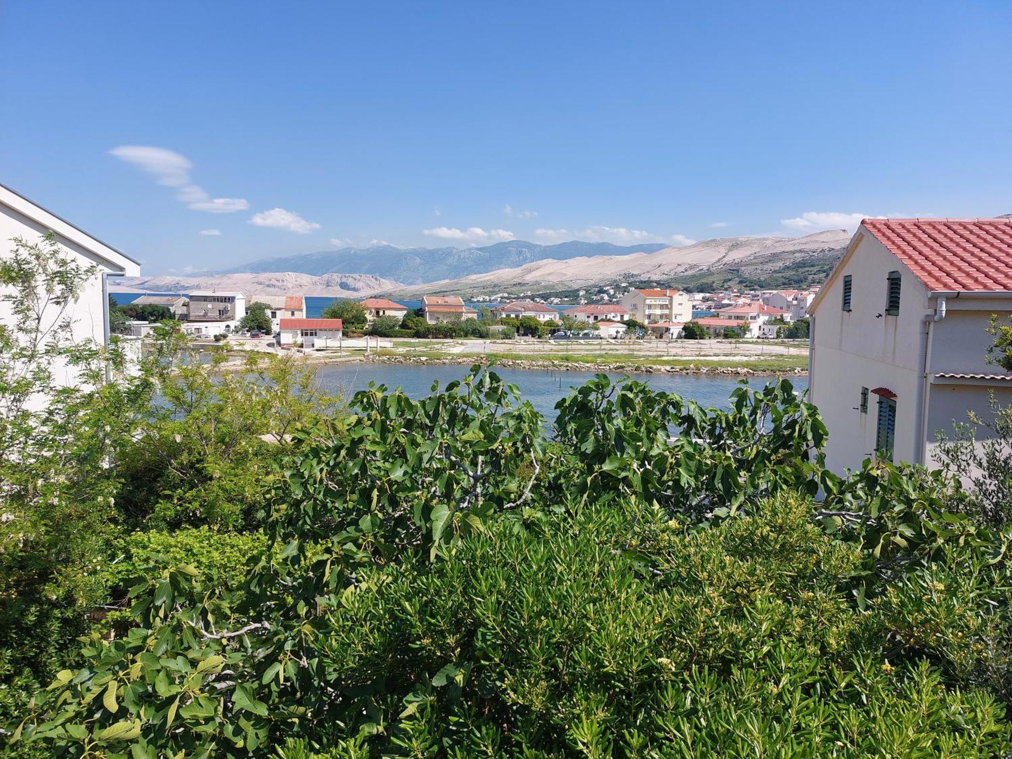 Apartmani Lavanda Pag Town Oda fotoğraf